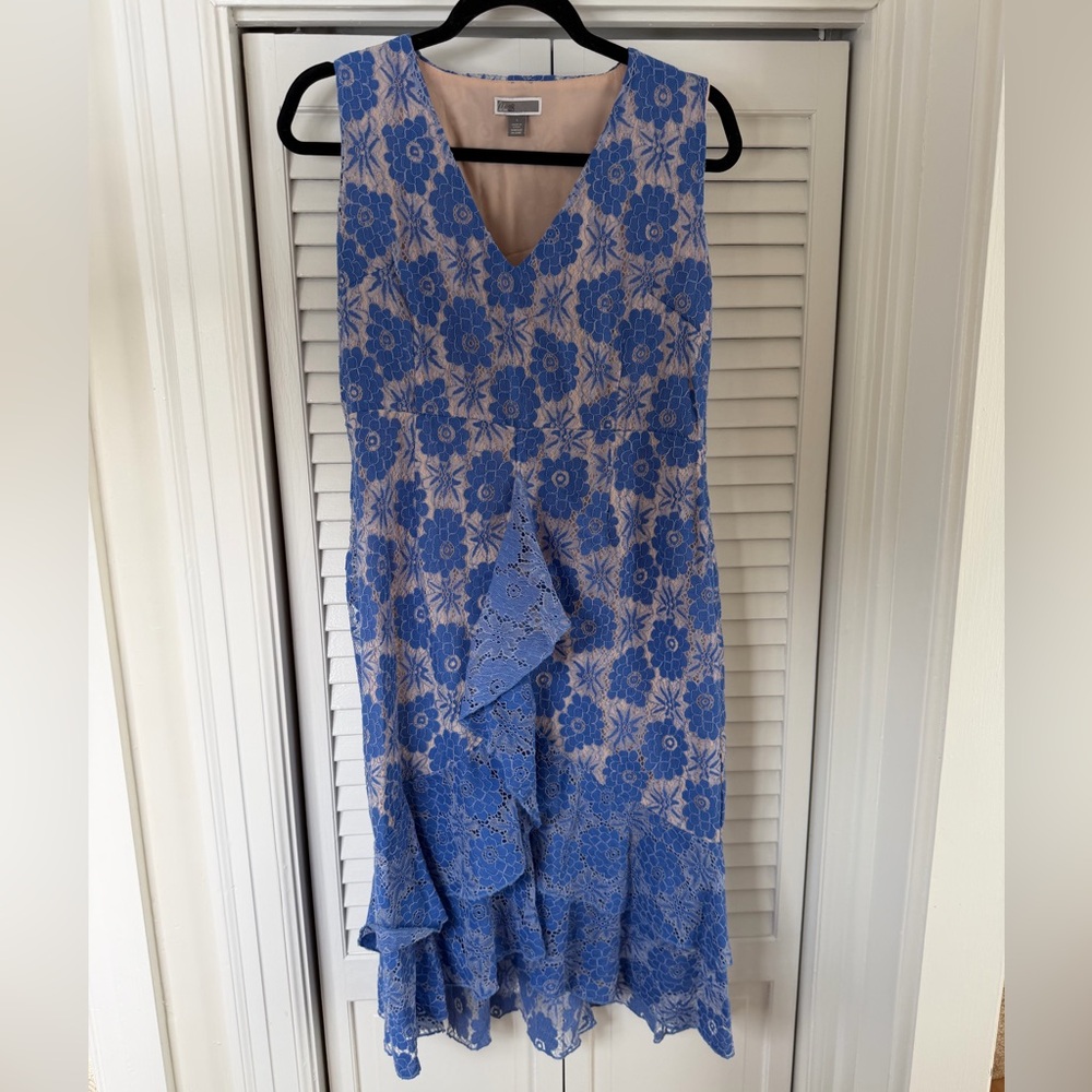 Chelsea28 Blue Floral Midi Dress